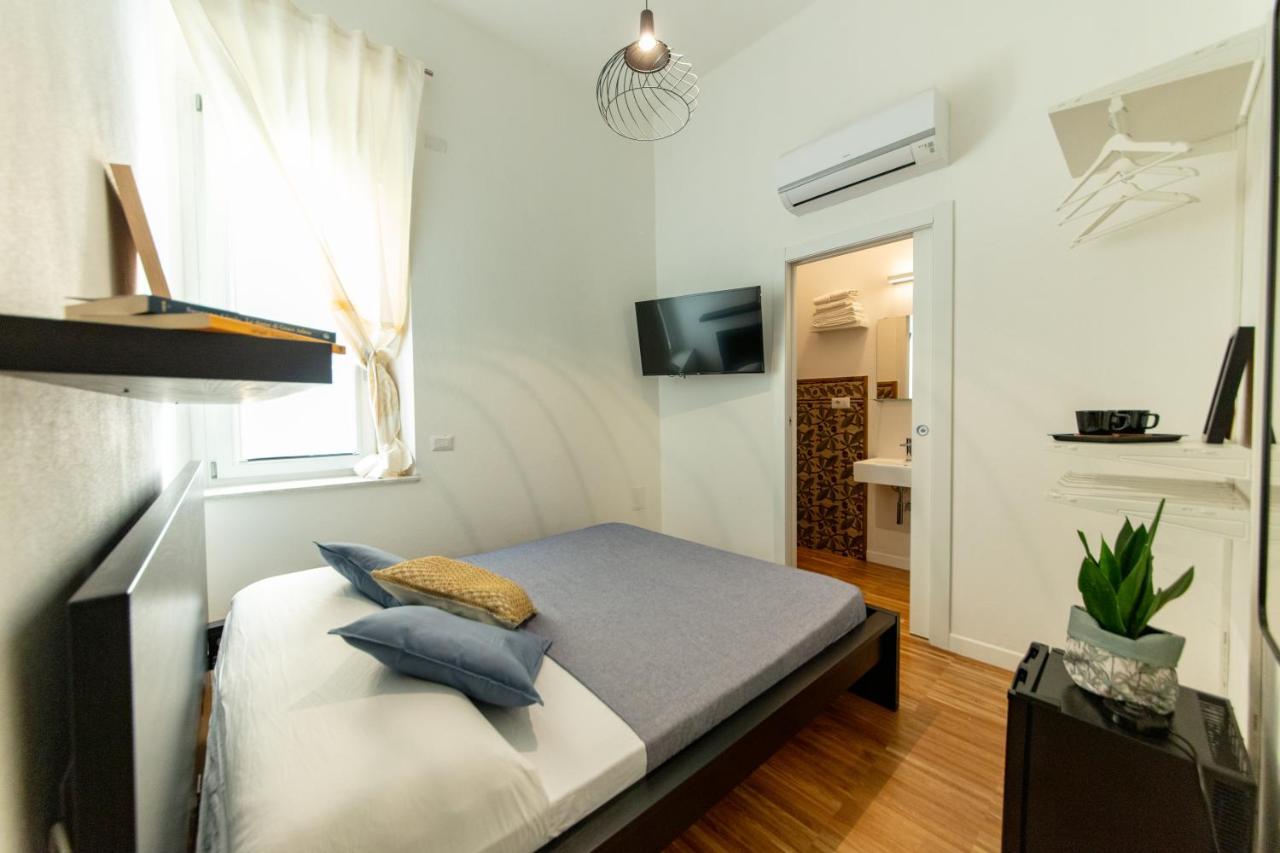 Lele'S Rooms 卡利亚里 外观 照片