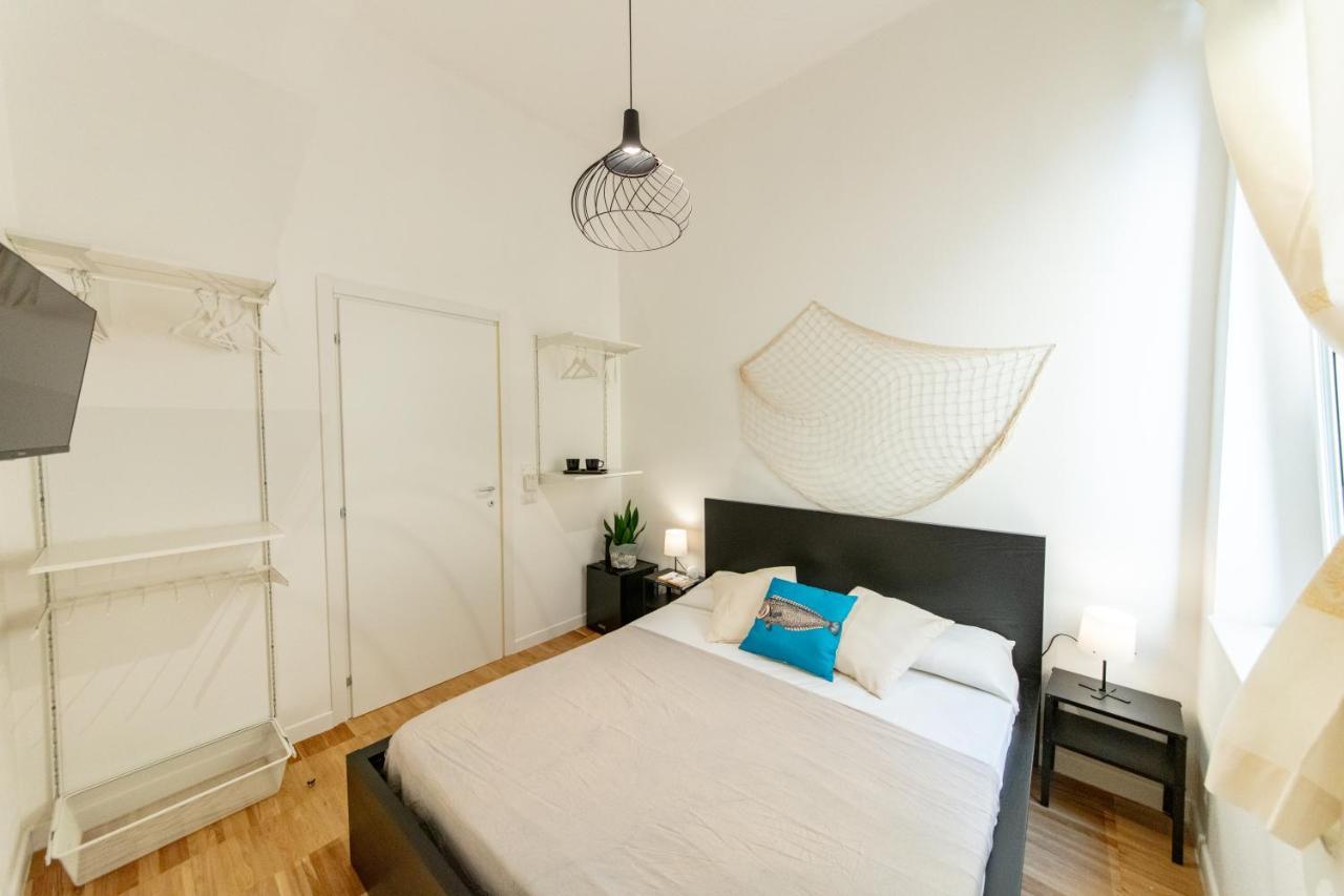 Lele'S Rooms 卡利亚里 外观 照片