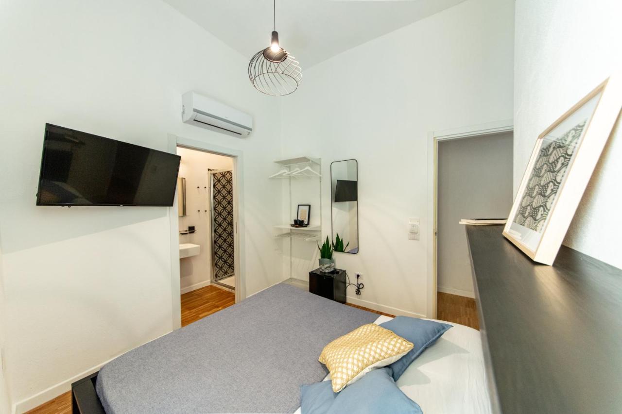 Lele'S Rooms 卡利亚里 外观 照片